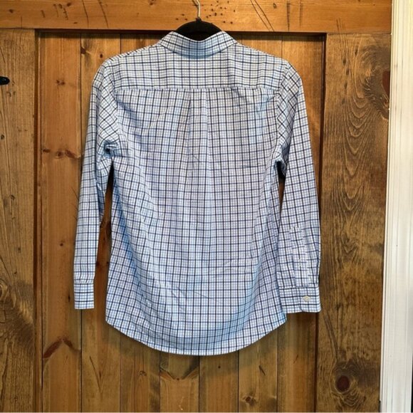 Vineyard Vines Performance Button Down Shirt. EUC Size M (12-14) - Picture 2 of 4